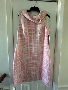 Tahari Pink Plaid Sleeveless Shift Dress with Decorative Collar